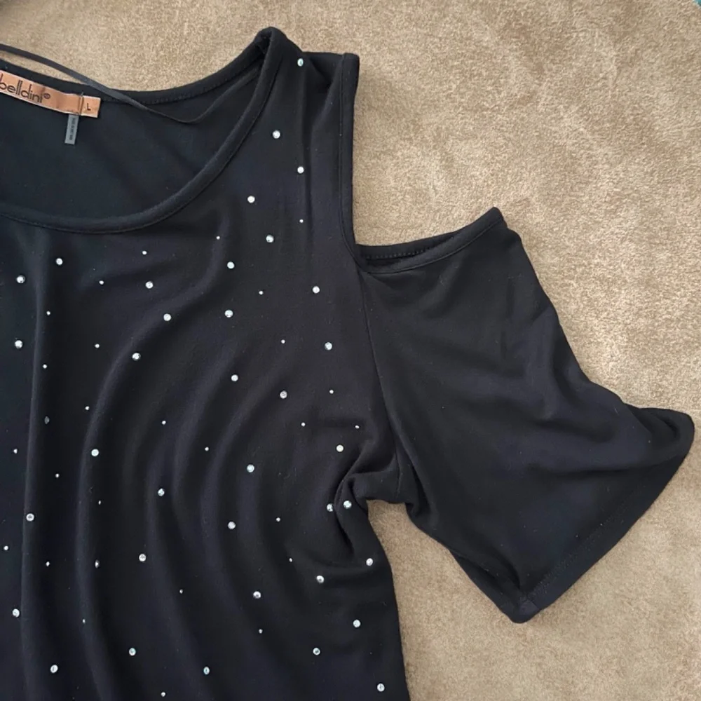 Belldini Cold Shoulder Top Large - Picture 6 of 14